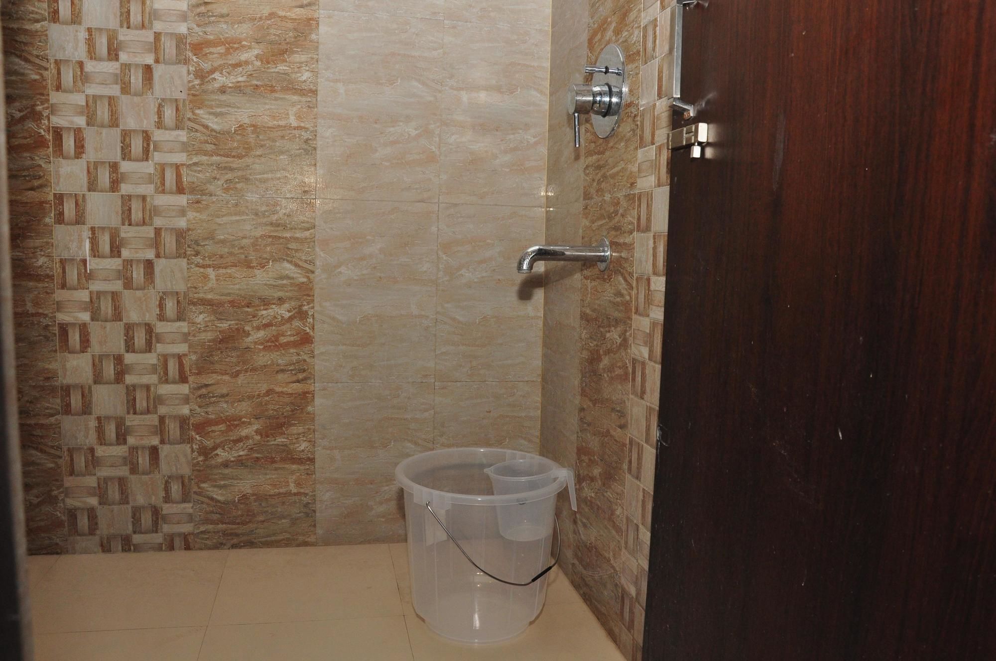 Oyo Rooms City Centre Guru Nanak Bhawan Amritsar Exterior foto