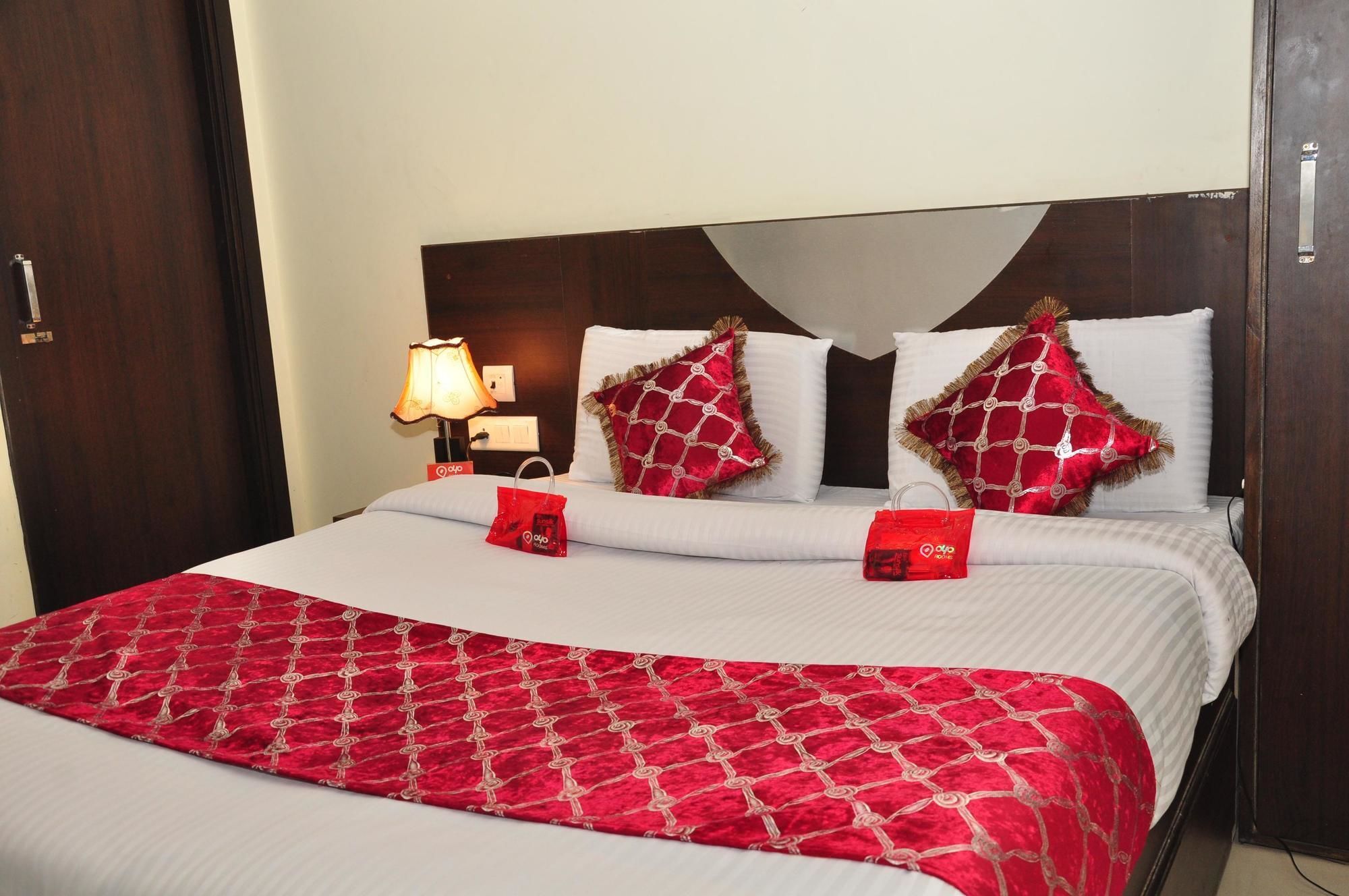 Oyo Rooms City Centre Guru Nanak Bhawan Amritsar Exterior foto