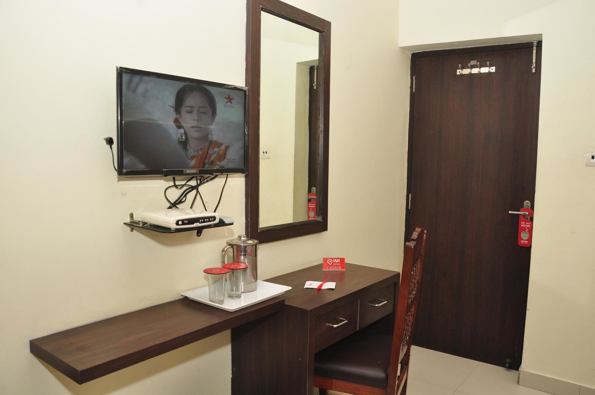 Oyo Rooms City Centre Guru Nanak Bhawan Amritsar Exterior foto